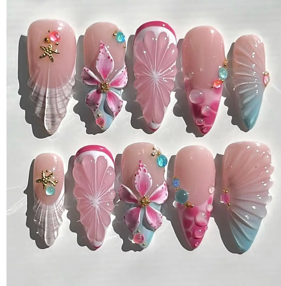 ネイル ジェルネイル キラキラネイル 韓国ネイル 持ち込み スカルプネイル ハンドネイル ハンドケア Nova Nail Salonのネイルデザイン