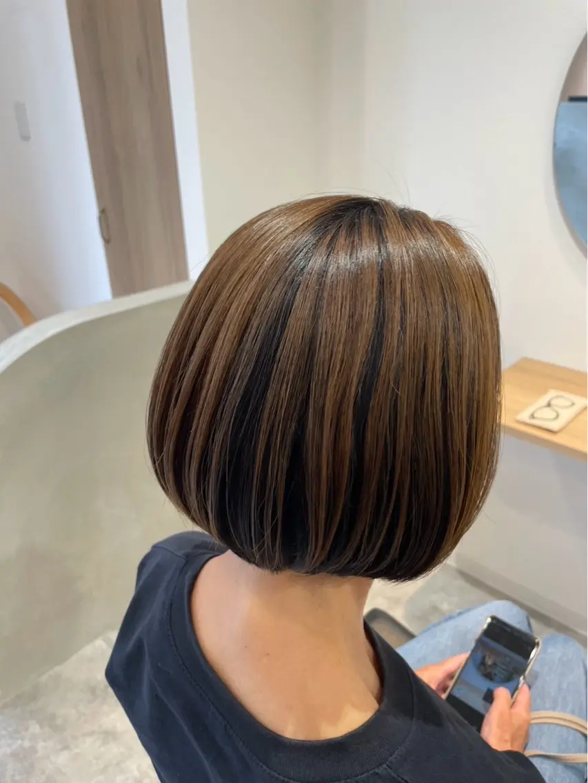 ミディアム ボブ カット ヘアカラー 白岩 良子のヘアスタイル