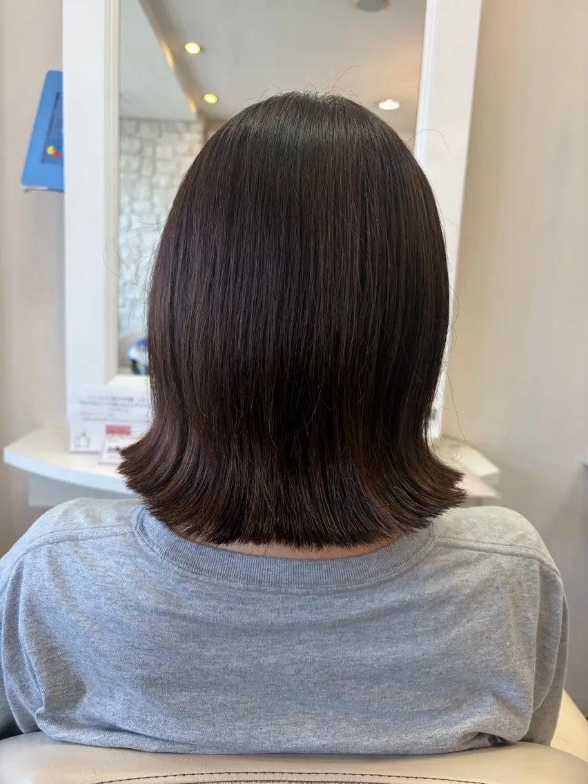 ミディアム ボブ カット ヘアカラー トリートメント 秋山 麗奈のヘアスタイル