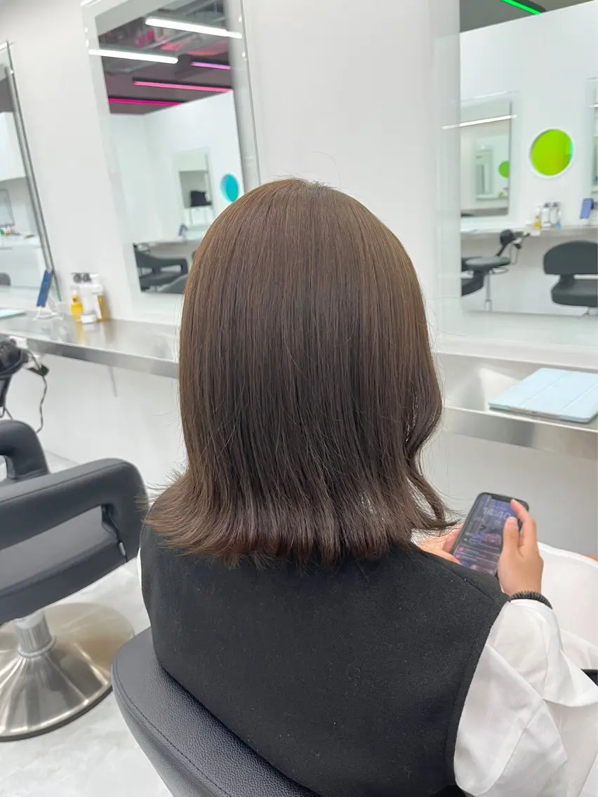 ショート カラー ブラウンカラー シアーブラウン ヘアカラー トリートメント 💖トレンド春夏 カラー💖FUTAのヘアスタイル
