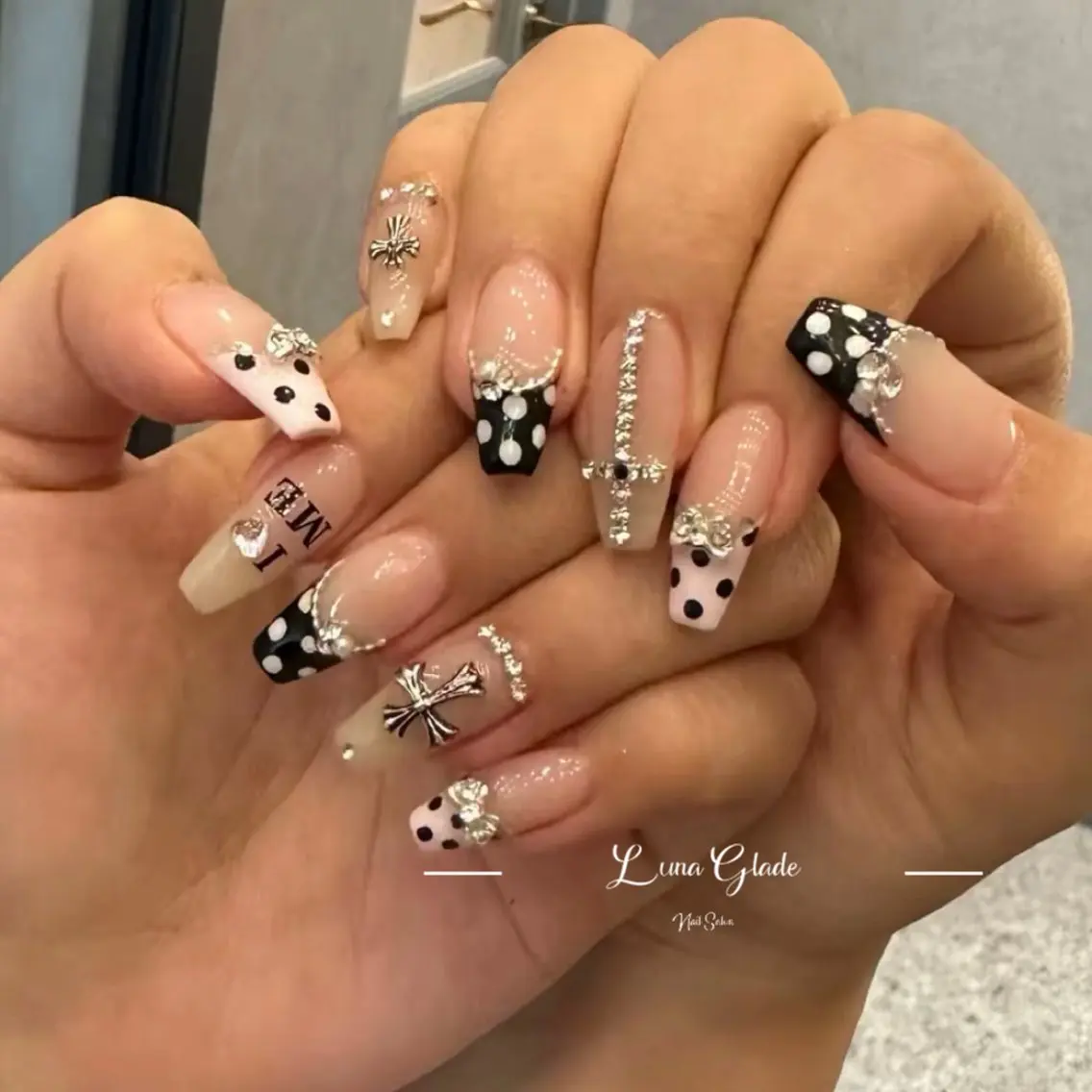 ネイル ハンドネイル Luna Gladeのネイルデザイン