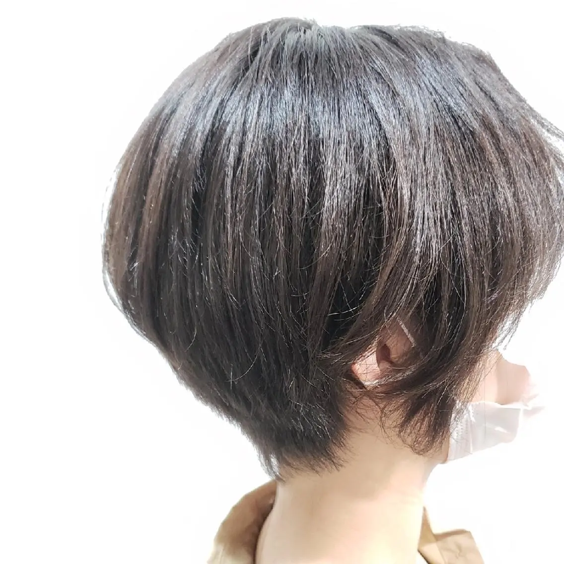ショート カラー ヘアカラー トリートメント 饒平名 知也のヘアスタイル