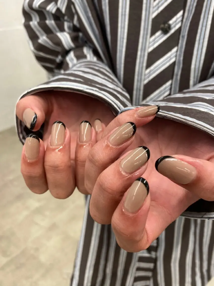 ネイル ブラウン ハンドネイル chika ／ nailのネイルデザイン