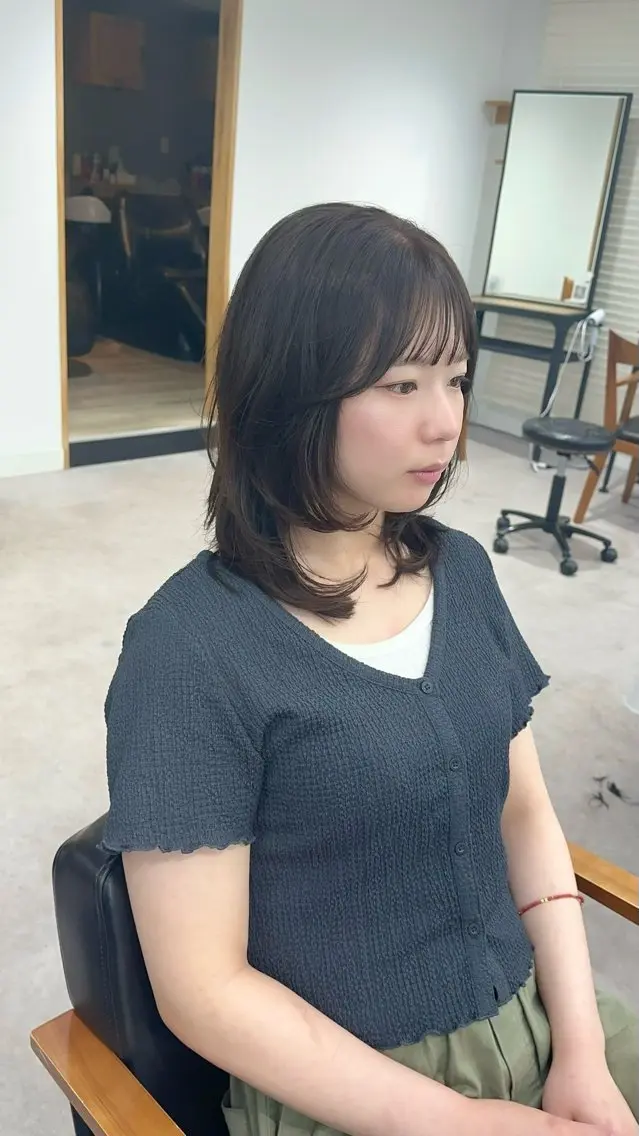 ミディアム カラー パーマ ヘアアレンジ メンズ キッズ カット ヘアカラー レイヤーカット/ 巻ける縮毛矯正のヘアスタイル