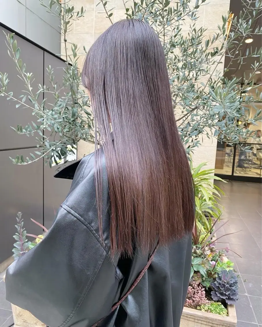 ロング ヘアカラー トリートメント ヘッドスパ qpulaあいみ 透明感カラーのヘアスタイル