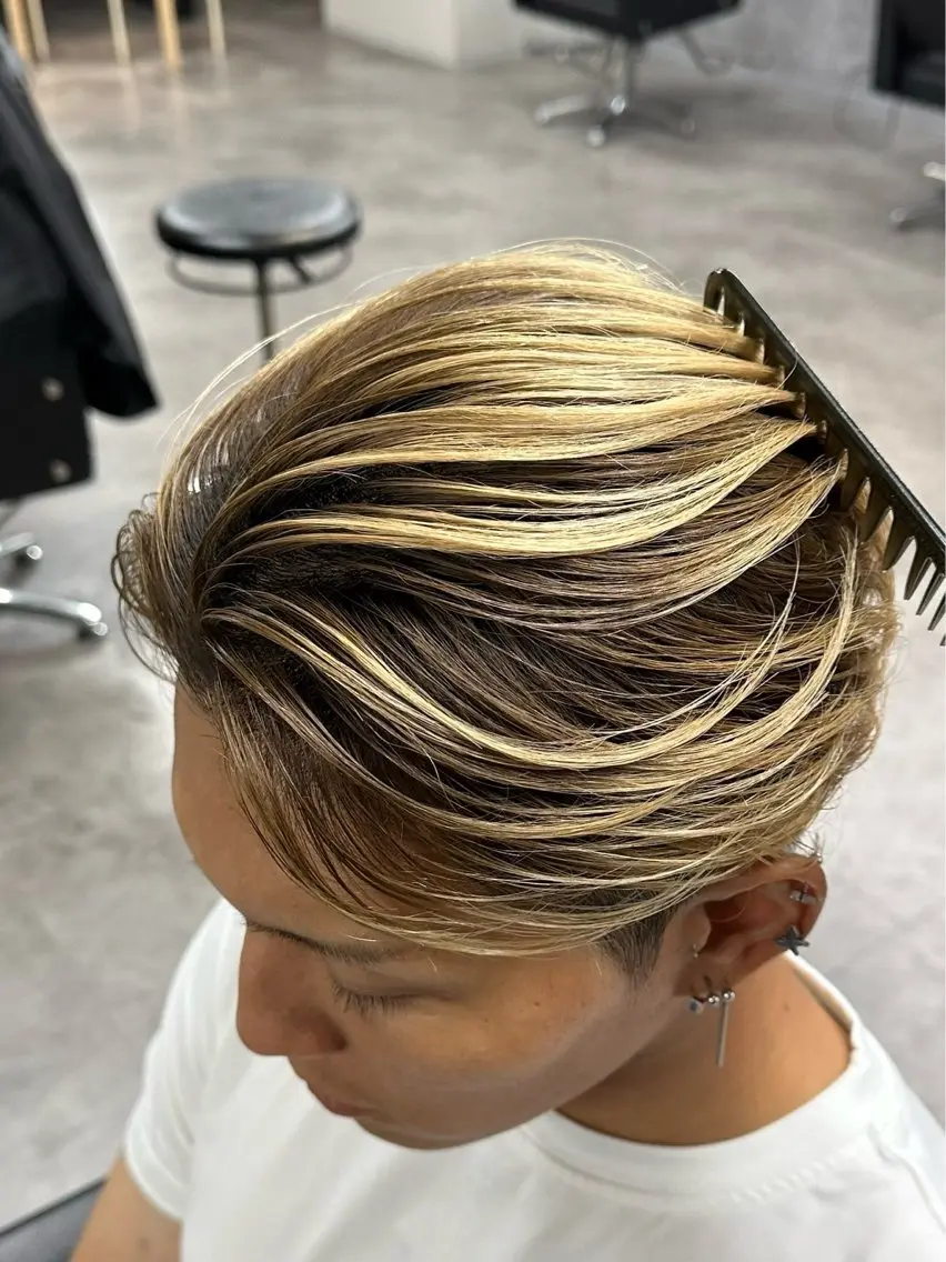 カラー パーマ メンズ ハイトーンカラー りゅうたのヘアスタイル