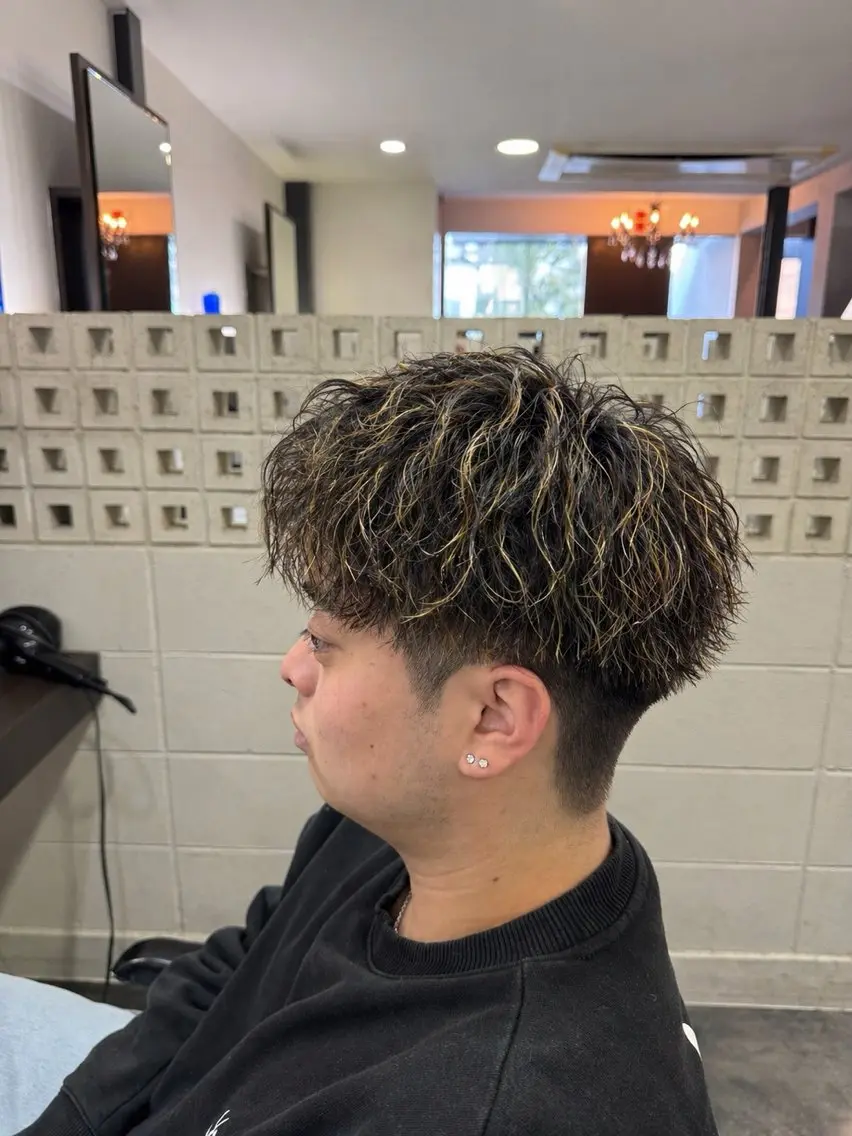 ショート カラー パーマ メンズ 丹生 滉太のヘアスタイル
