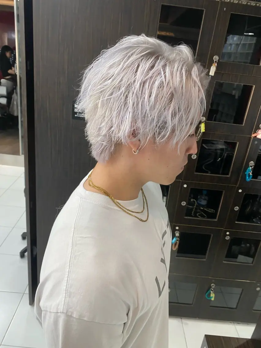 カラー メンズ シルバー ホワイトシルバー ヘアカラー トリートメント グレージュ達人/赤み 消し/ブリーチ/岩崎のヘアスタイル