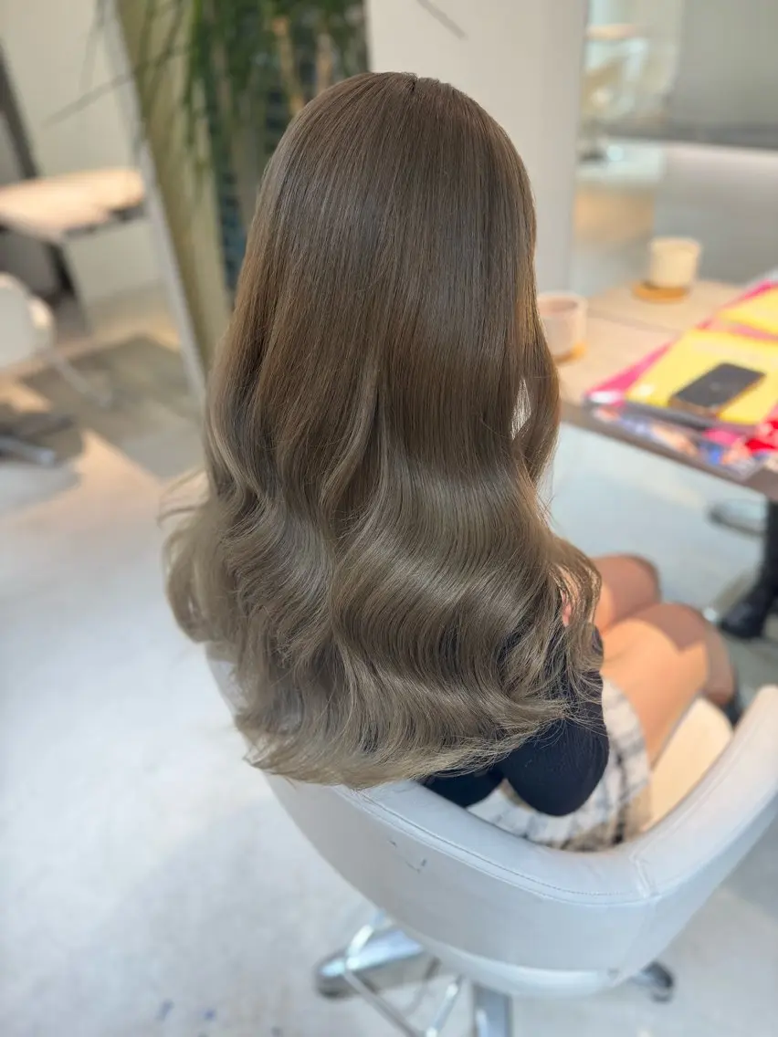 ❣️ミニモ学割❣️ブリーチ＋カラー🌺8stepTR🩰コテ仕上げ🎀ロング料金なし💓の写真