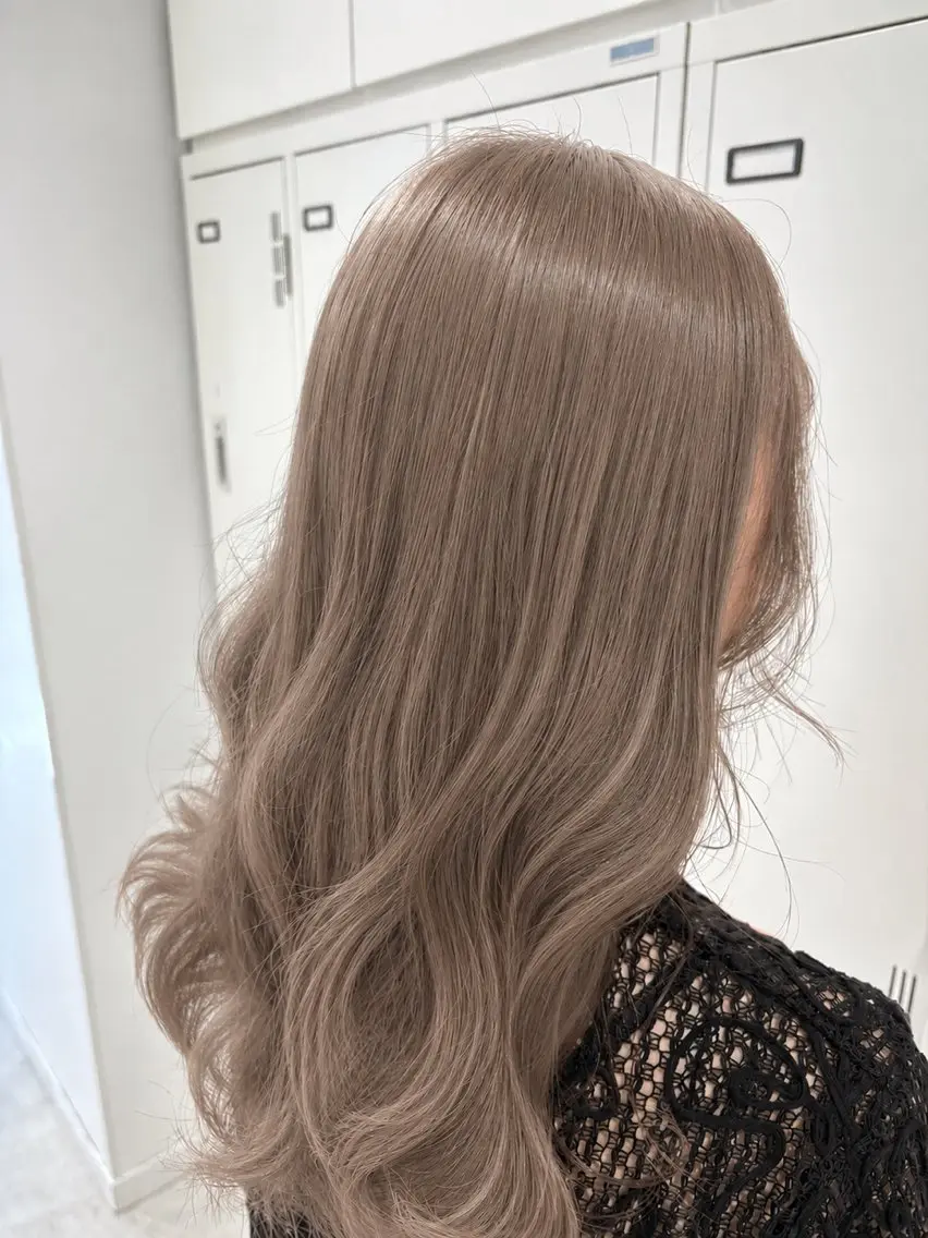 ロング カラー ベージュカラー ミルクティーベージュ ヘアカラー レイヤー/ハイトーン 🇰🇷RYUKIのヘアスタイル
