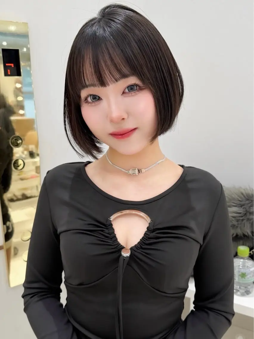 ショート カラー ヘアアレンジ カット ヘアカラー トリートメント ヘッドスパ ヘアセット 縮毛矯正🤍 盛れるボブ/ひかりのヘアスタイル