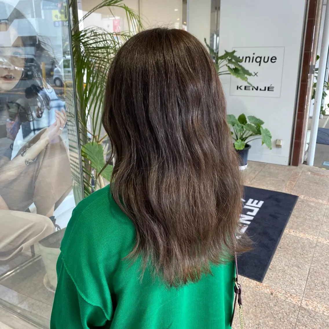 ミディアム カラー グレージュ 町田縮毛矯正/ 髪質改善/美髪特化のヘアスタイル