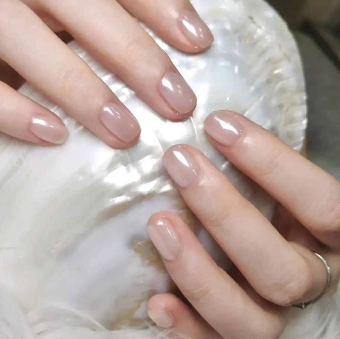 ネイル オーロラネイル ミラーネイル Queens ゲンのネイルデザイン