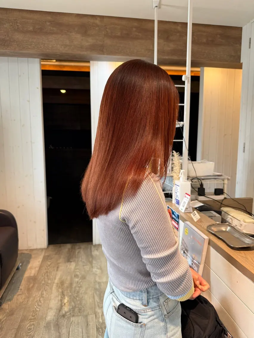 カラー malibu あいかのヘアスタイル