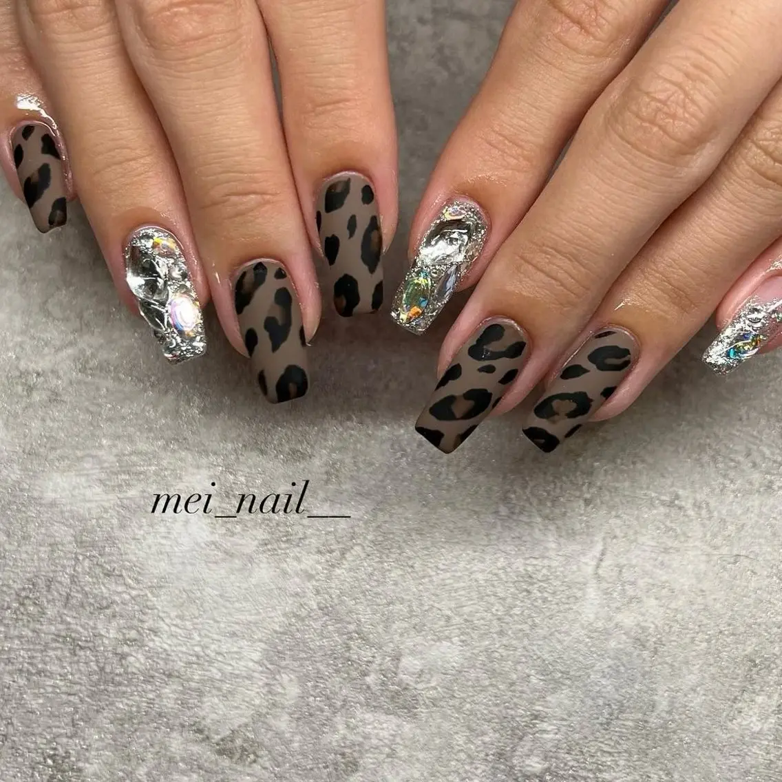 ネイル アニマル柄 マットネイル ハンドネイル est nail 永山のネイルデザイン
