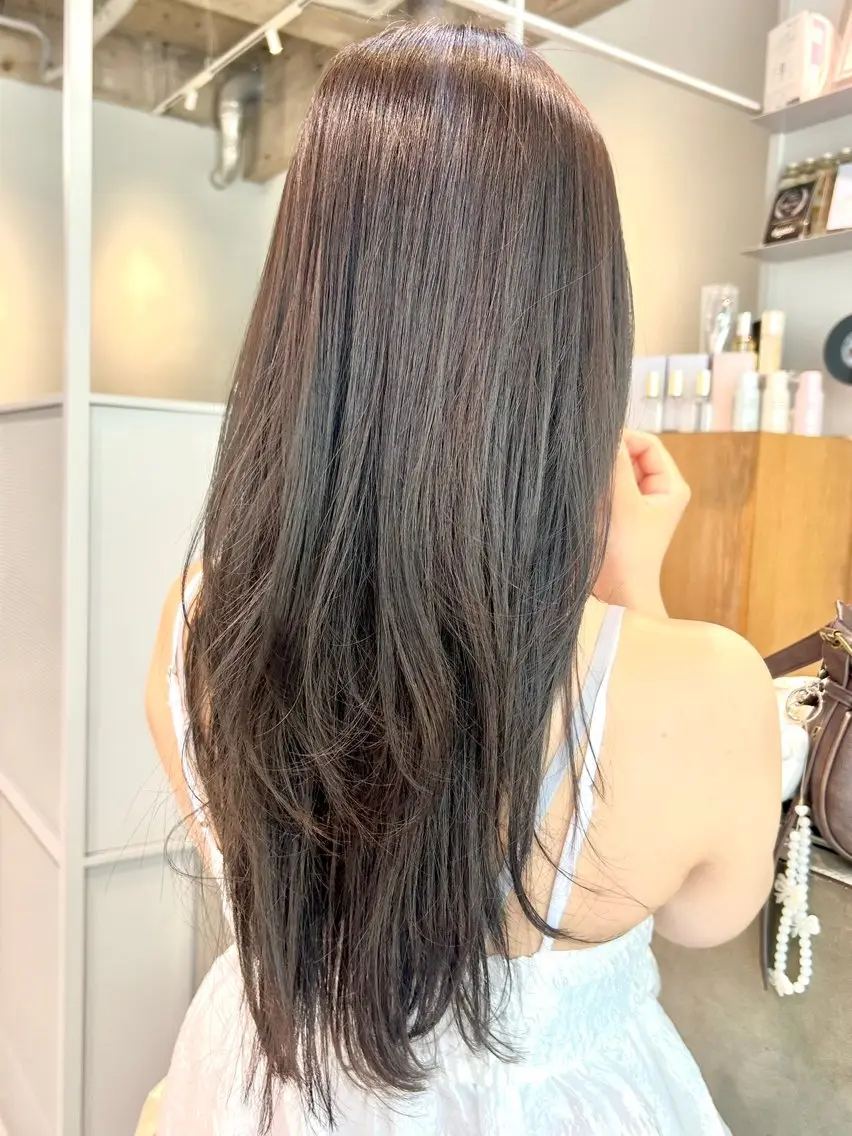 ロング レイヤーカット トリートメント カット ヘアカラー 骨格診断カット ひより FILMSのヘアスタイル