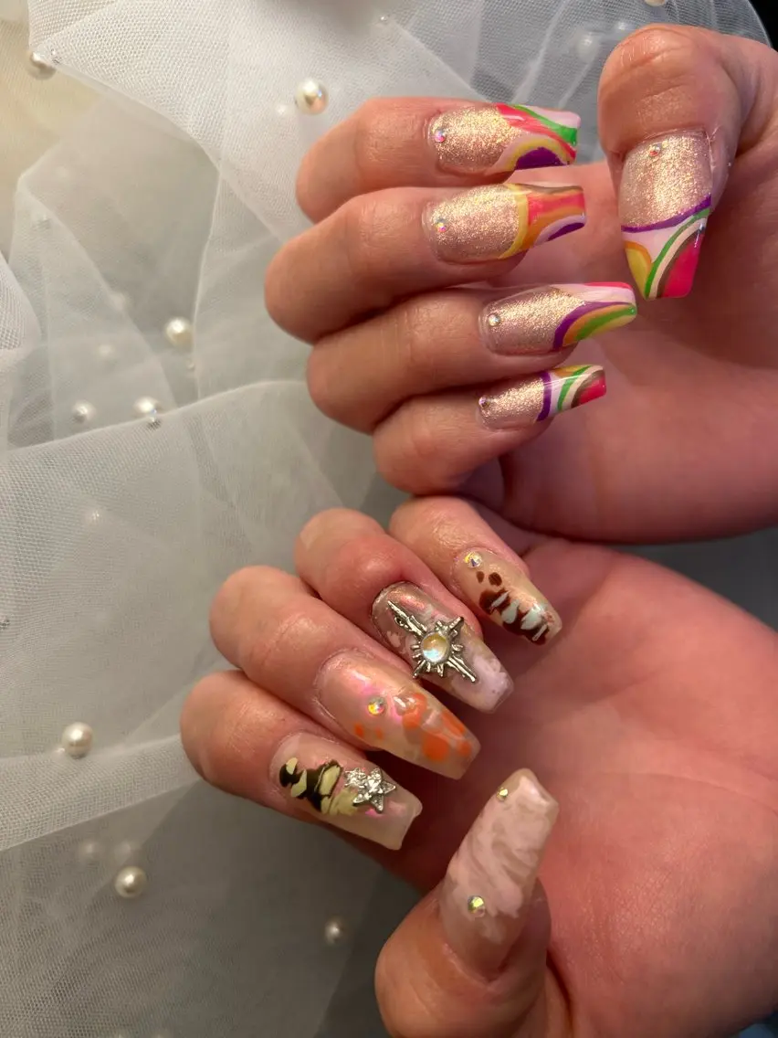 ネイル ハンドネイル フットネイル ✴︎ Delightのネイルデザイン