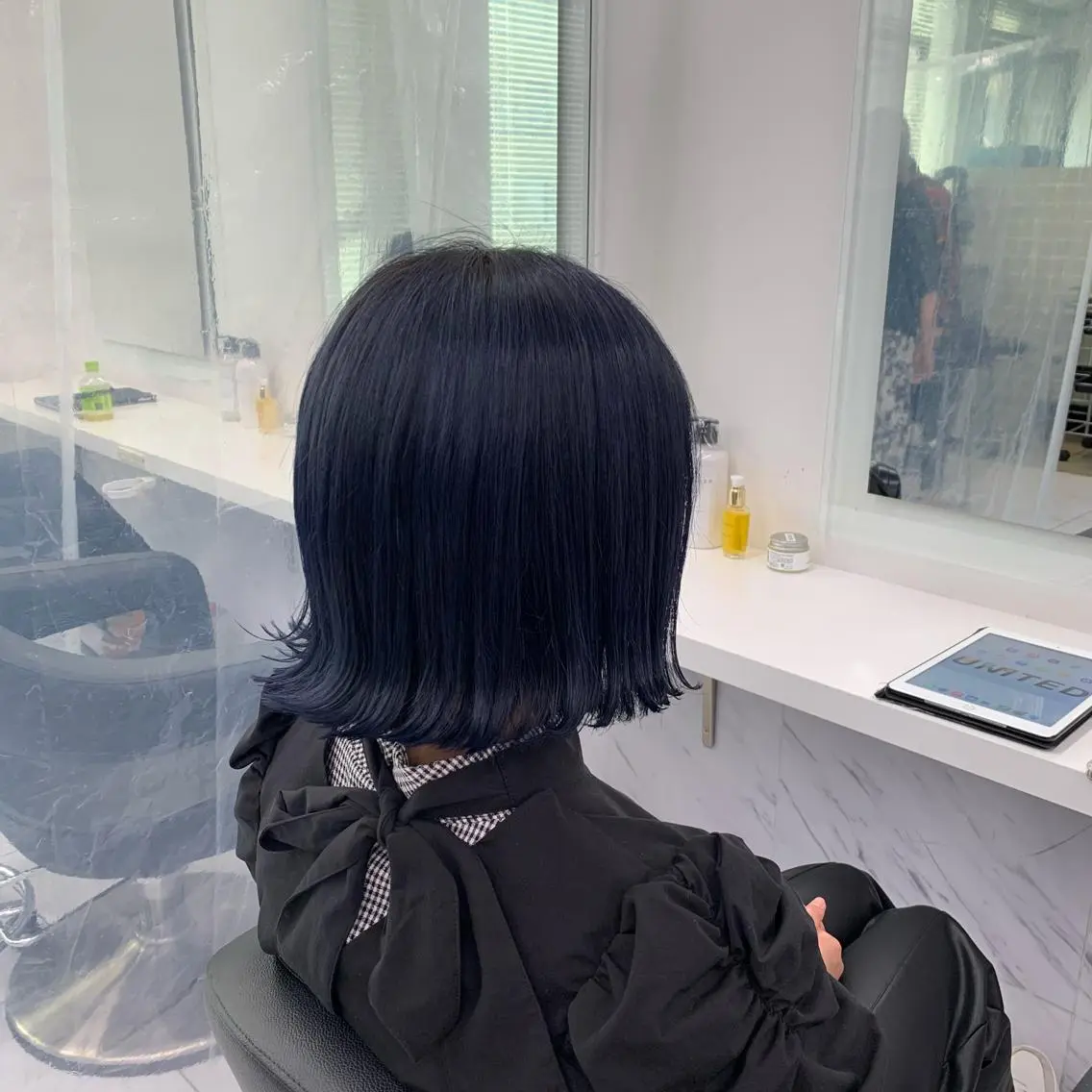 セミロング カラー ヘアアレンジ 🩵 JURI🩵のヘアスタイル