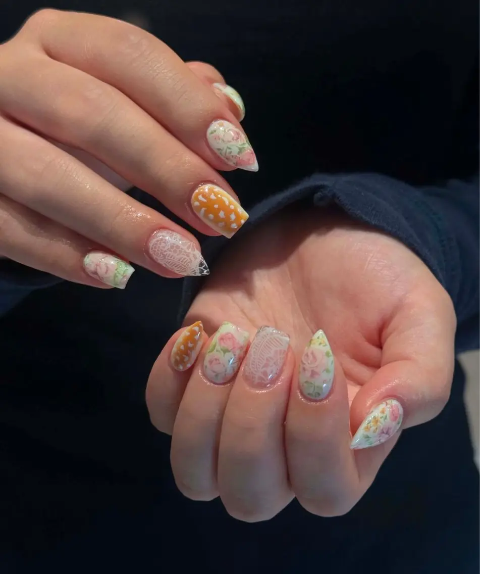ネイル チークネイル ドット フレンチネイル グラデーション ハート ハンドネイル ハンドケア Eli Muse 新宿ネイルのネイルデザイン