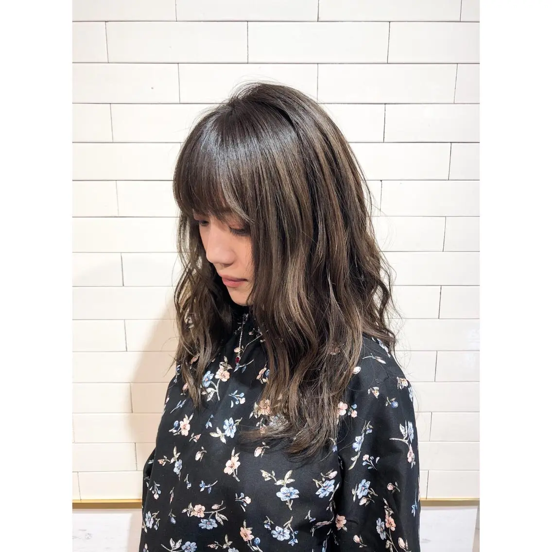 ミディアム EIGHT plum TOKIOリミテッドのヘアスタイル