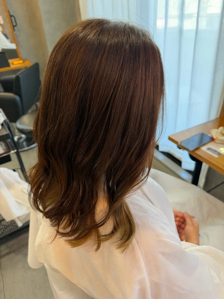 ミディアム カラー ベージュカラー ブリーチ 透明感カラー インナーカラー ヘアカラー 相良 美羽のヘアスタイル