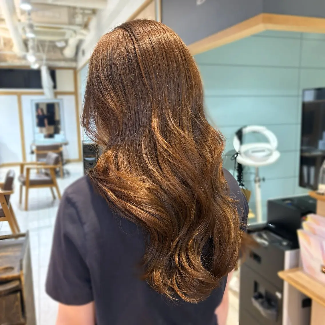 ロング カラー KAREN /暗めカラーモデルのヘアスタイル