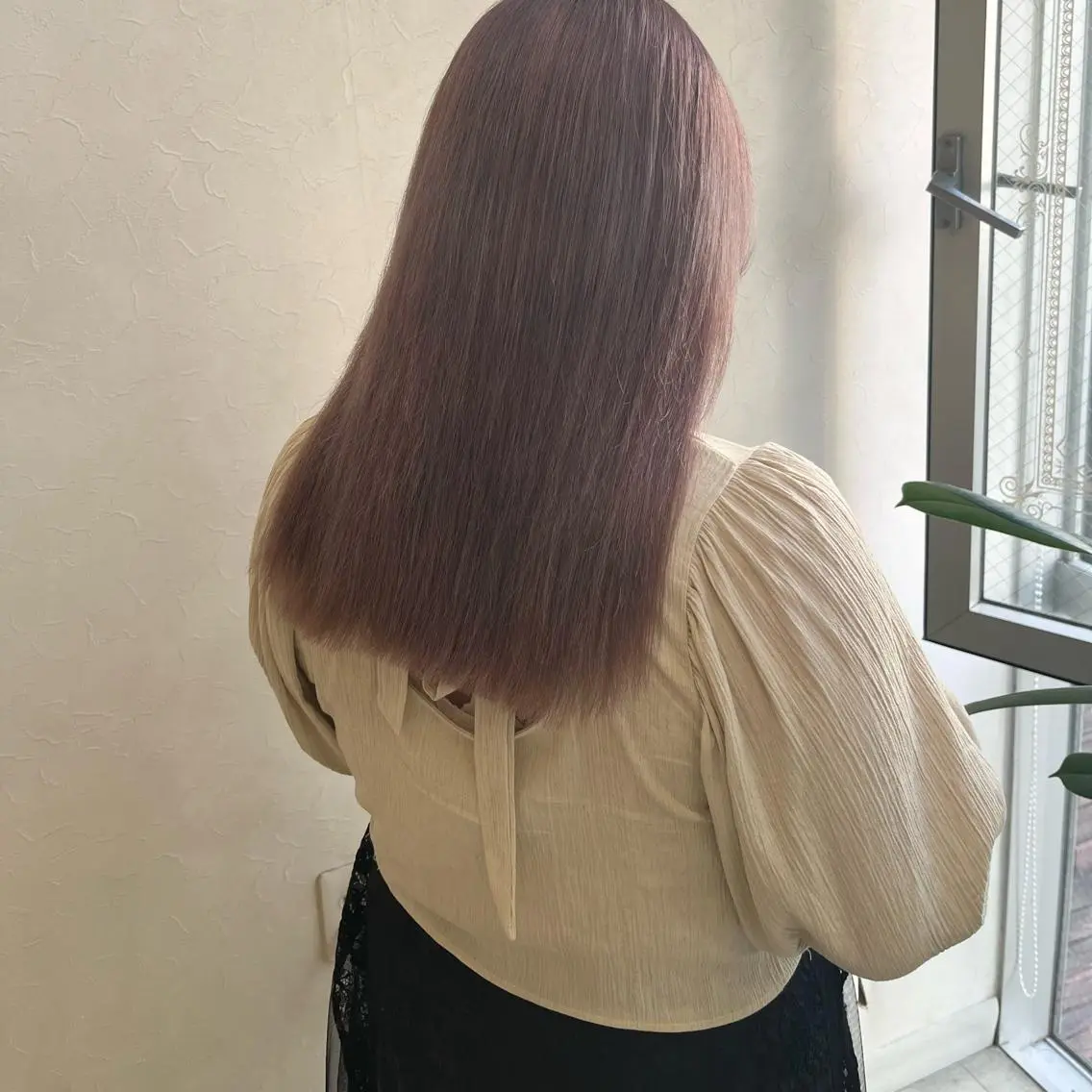 ロング パープルカラー カット ヘアカラー トリートメント SiLO yuri andoのヘアスタイル