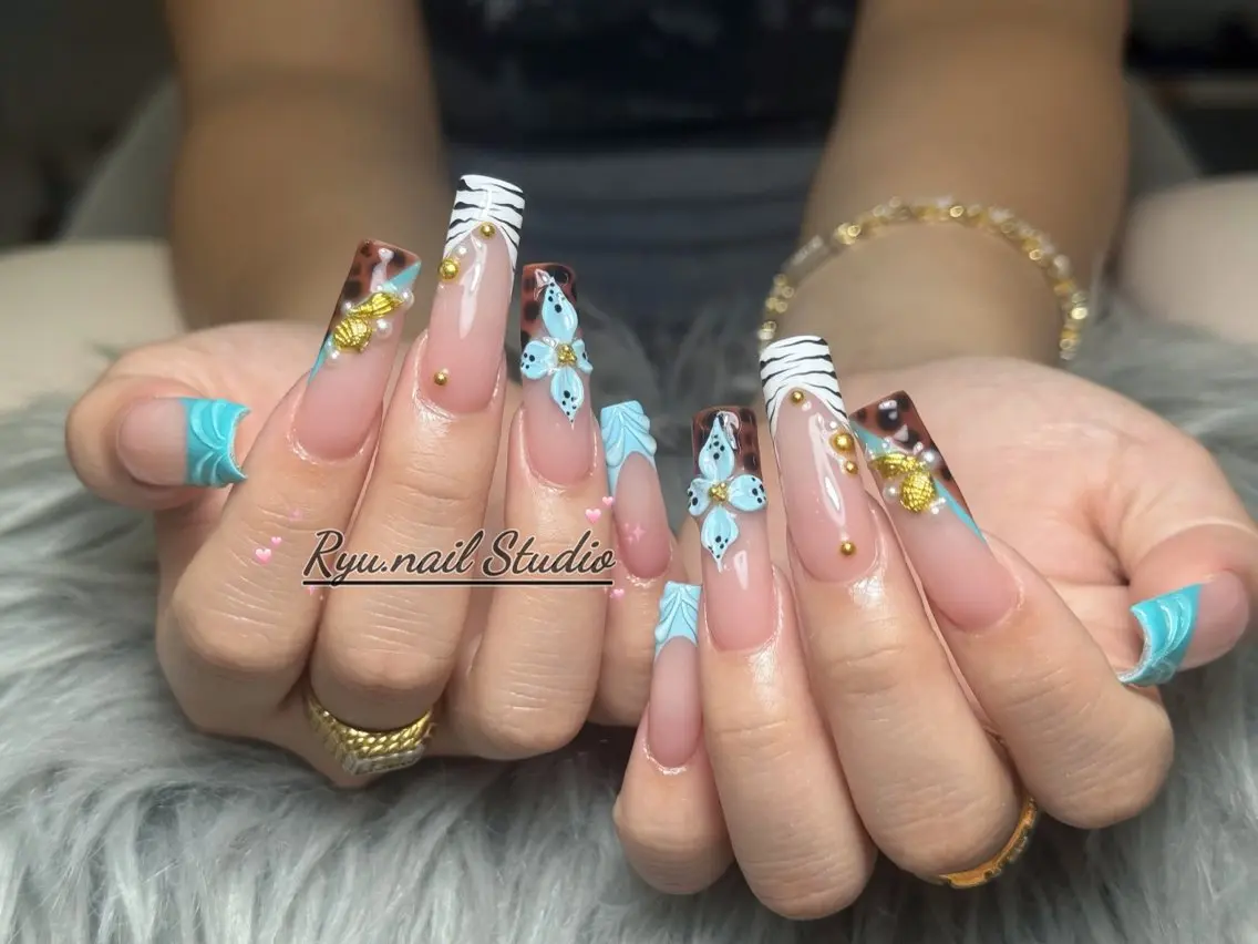 ネイル アートネイル フレンチネイル ジェルネイル グラデーション 韓国ネイル ハンドネイル Ryu Nail NekoChanのネイルデザイン