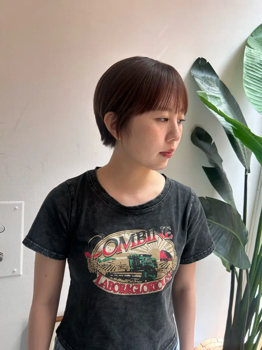 ショート カラー かがやしづ ⭐️ベージュのヘアスタイル