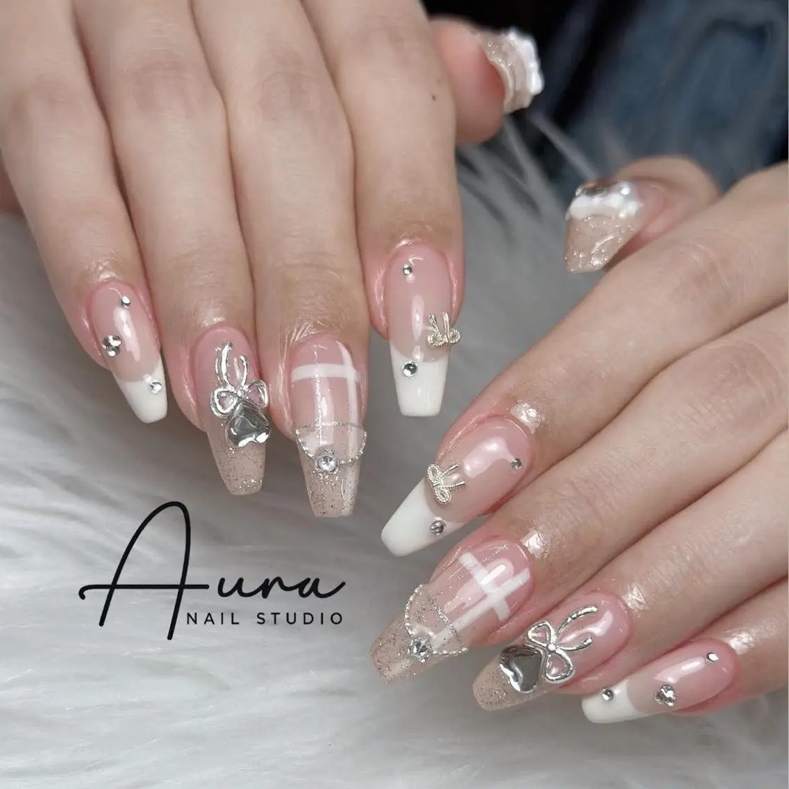 ネイル ハンドネイル Aura Nail Studioのネイルデザイン