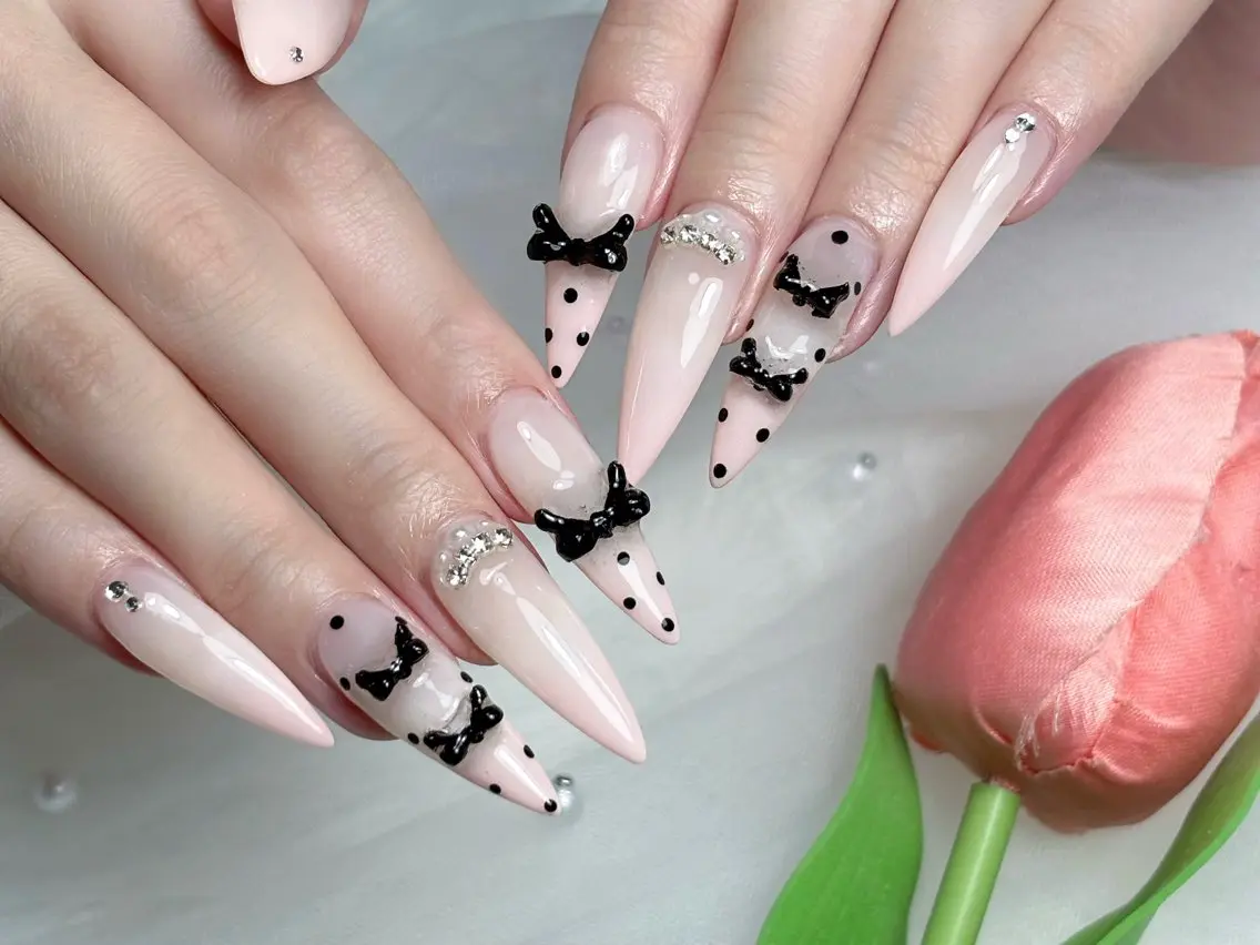 ネイル ジェルネイル キラキラネイル ロングネイル マグネットネイル 持ち込み ハンドネイル Sully Nail  Labのネイルデザイン