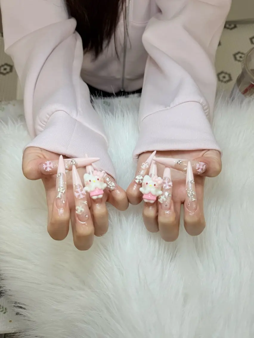 ネイル ハンドネイル ANH ゴテゴテネイルサロンのネイルデザイン