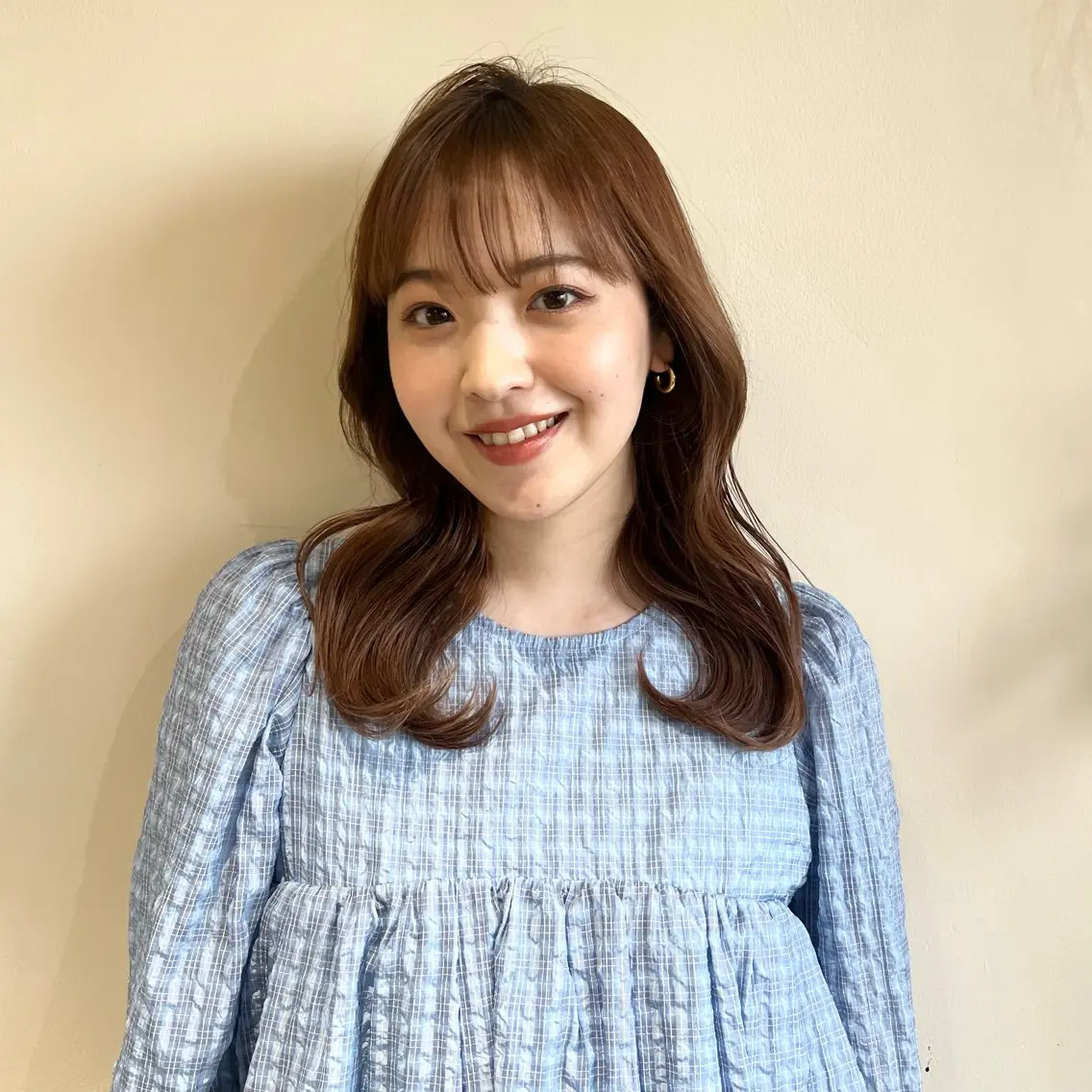 セミロング 塩川ももこ/ 自然な縮毛矯正のヘアスタイル
