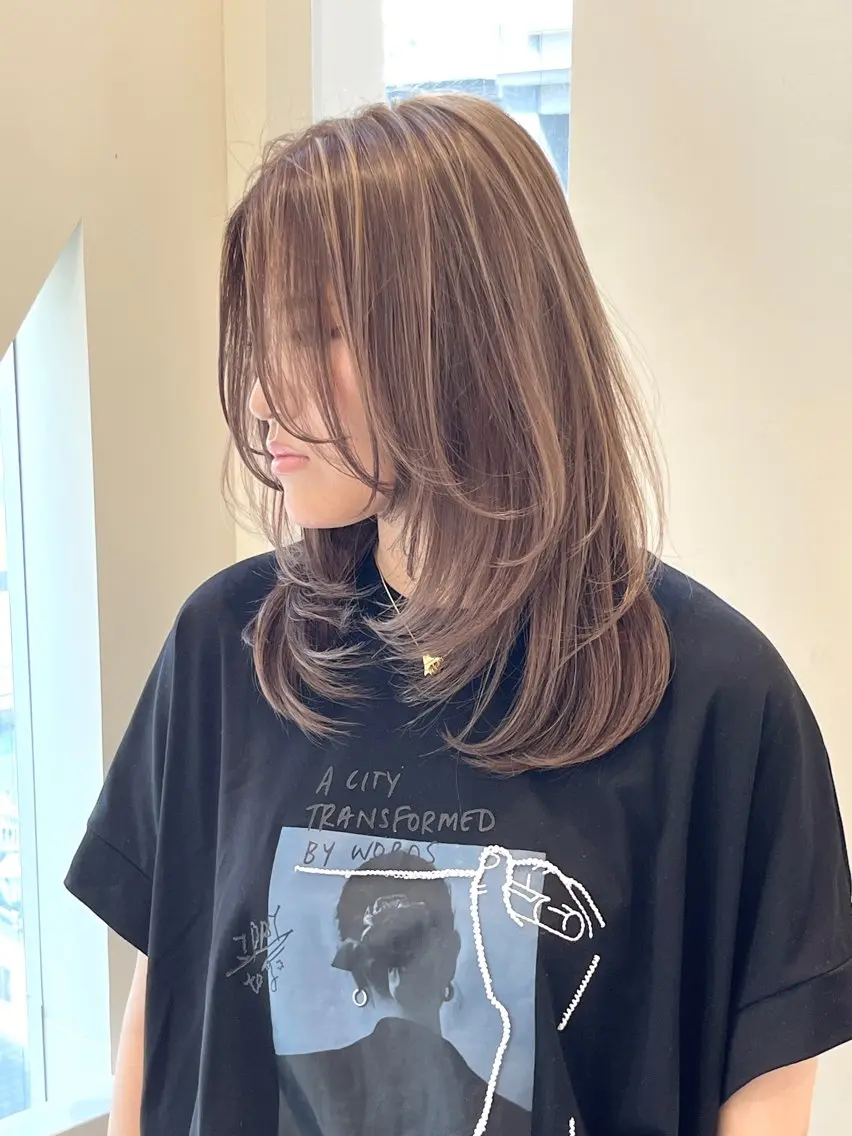 セミロング カラー ハイライトカラー ハイライト ヘアカラー レイヤー⭐️カラー ⭐️平川雅史のヘアスタイル