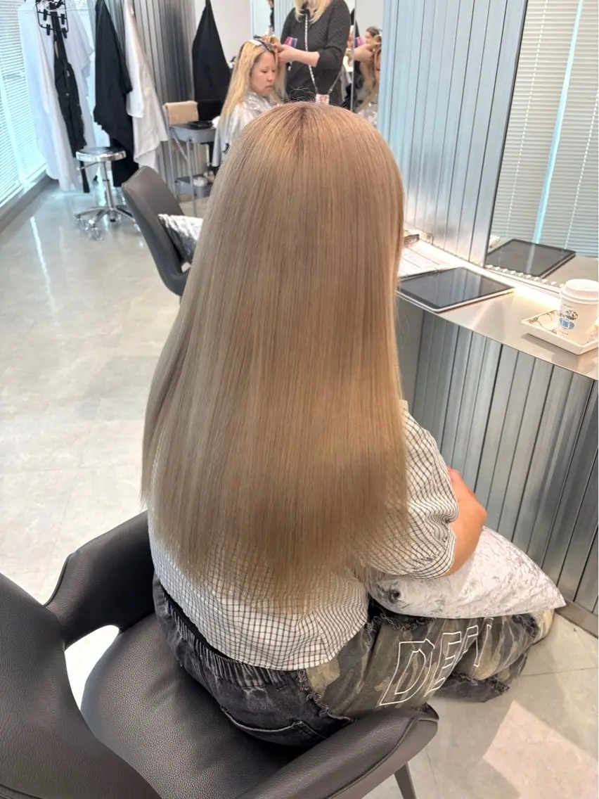 ロング カラー ヘアカラー Ryo/艶カラー /小顔レイヤーカットのヘアスタイル