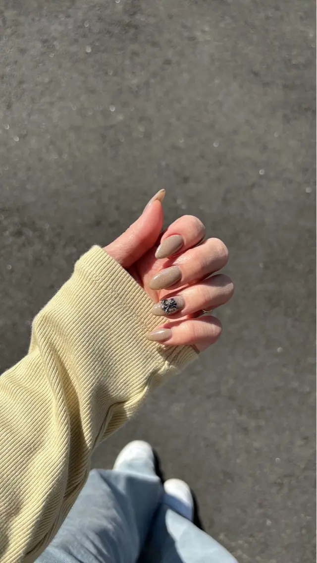 ネイル ワンカラーネイル 88-nail. MAKIのネイルデザイン