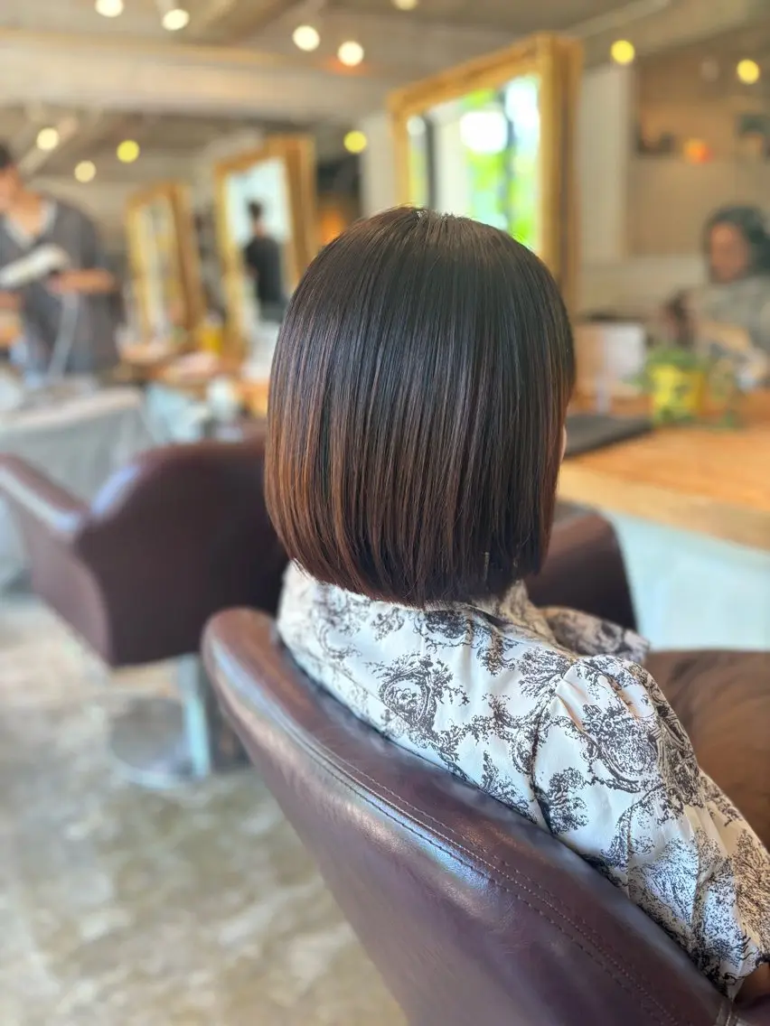 ショート パーマ 縮毛矯正 酸性ストレート ストレートパーマ 髪質改善カラー ベージュ🤎YUMEのヘアスタイル