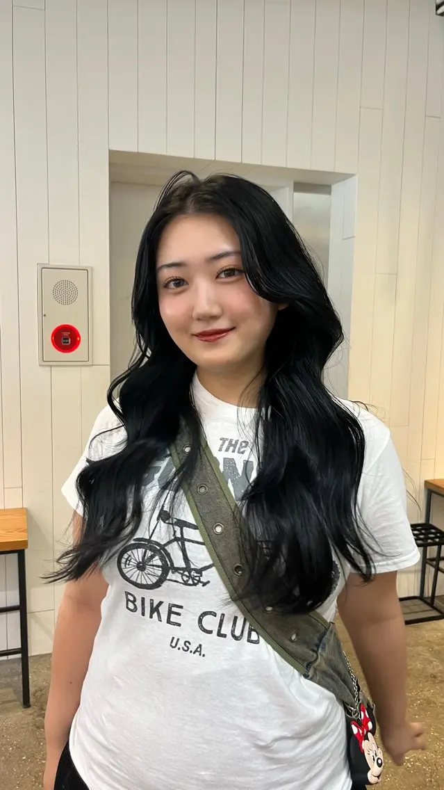 ロング カラー 顔周りカット レイヤーカット トリートメント フカミ マナカのヘアスタイル