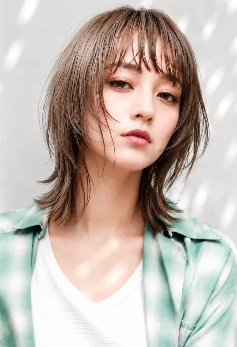 ミディアム カット ヘアカラー 北村 亜寿那のヘアスタイル