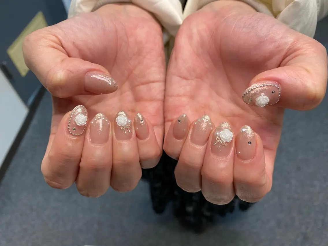 ネイル カジュアル チークネイル 成人式 ドット フレンチネイル ゆず- Nail Salonのネイルデザイン