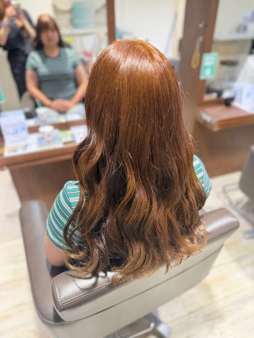 カラー 神野 流嘉のヘアスタイル
