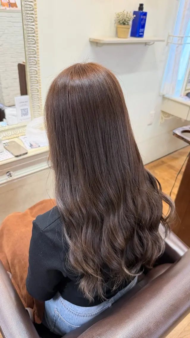 ロング アッシュ アッシュブラウン 南草津/トレンドカラ ー/パーマ　西村美月のヘアスタイル