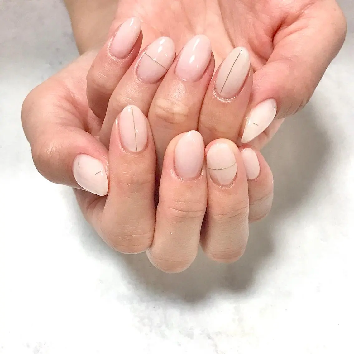 ネイル ワンカラーネイル シンプルネイル 夏ネイル ホワイト ステラ marikominoのネイルデザイン