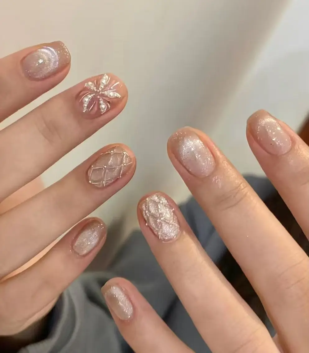 ネイル フラワーネイル フレンチネイル ジェルネイル ガラスフレンチ ハート ハンドネイル BabyYouMi nailのネイルデザイン