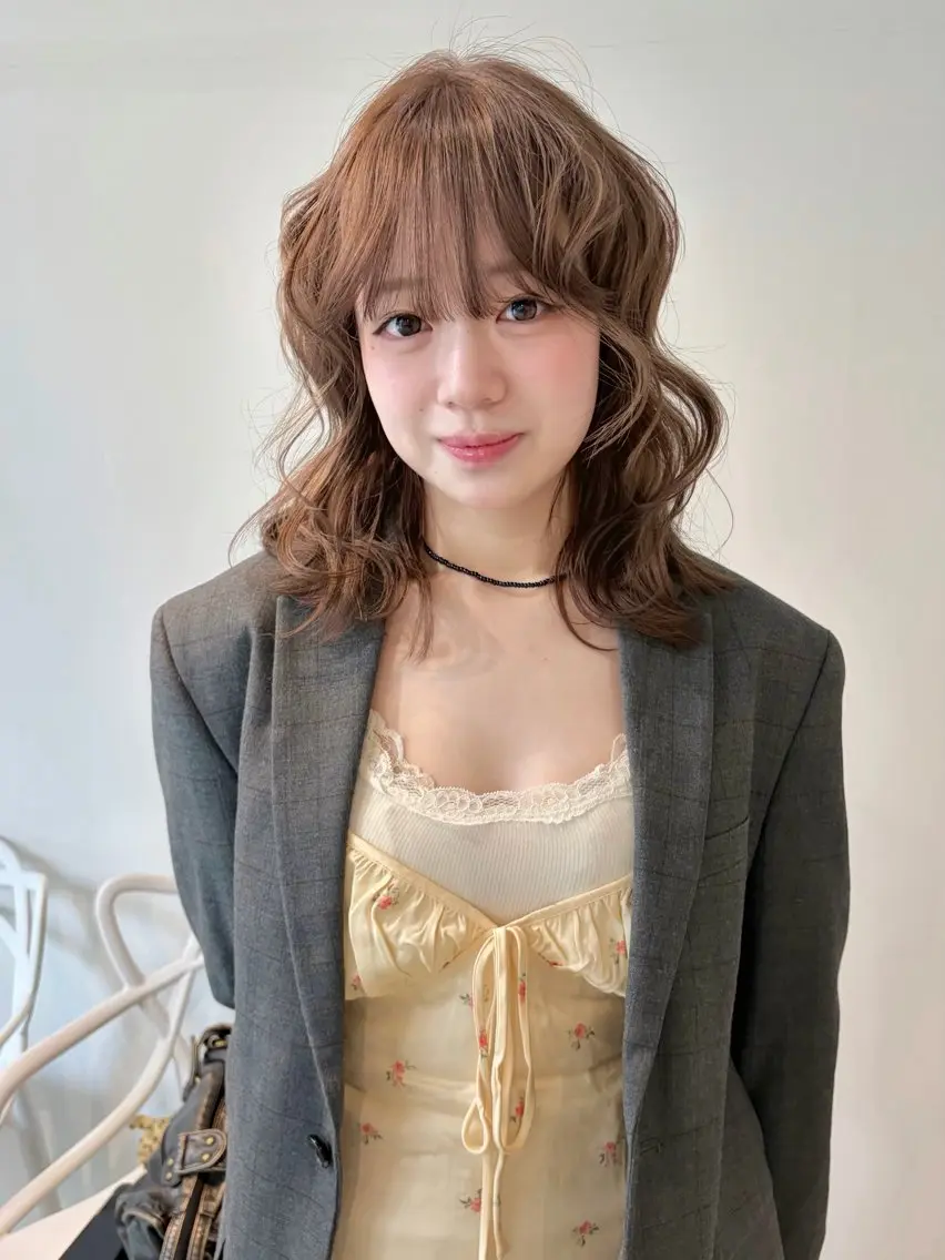 カラー ブリーチ ヘアカラー レイヤーカット Fev Yuhokoのヘアスタイル