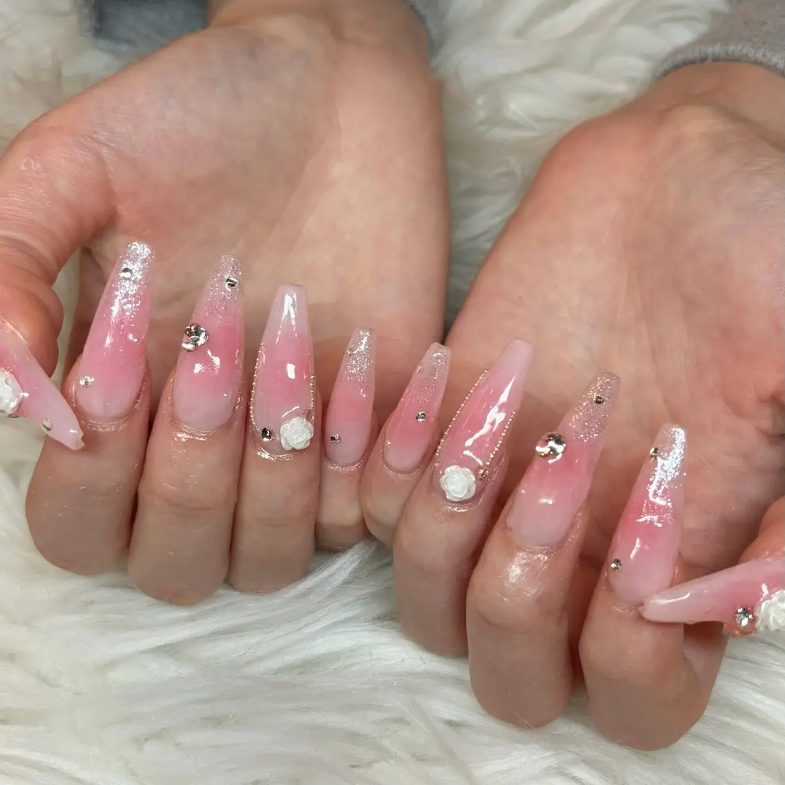 ネイル チークネイル ayumi‪‪❤︎‬ Betty Nailのネイルデザイン