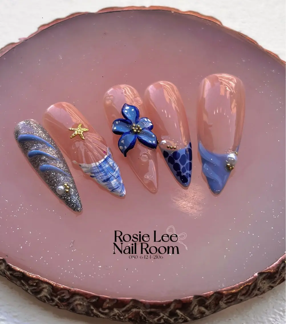 ネイル ROSIE LEEのネイルデザイン
