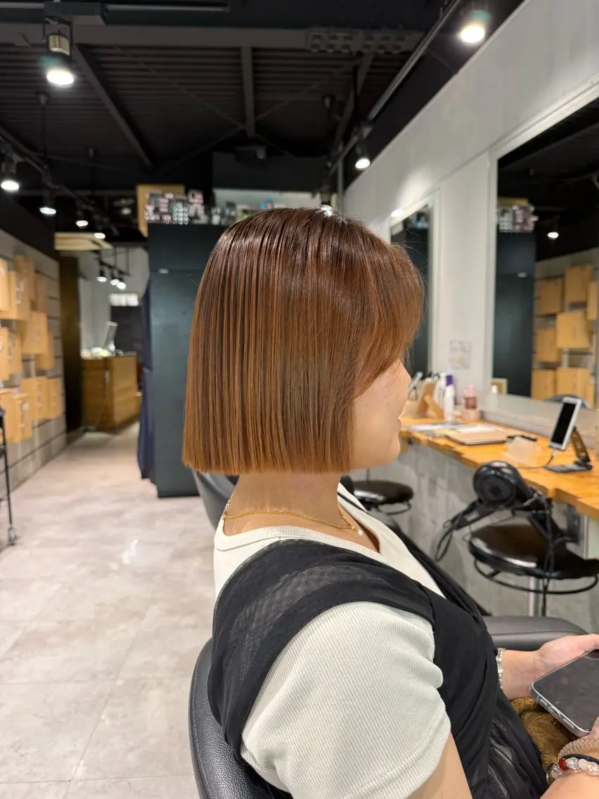 ショート カラー カット 縮毛矯正 NANAMI🩵 大人可愛い韓国ヘアのヘアスタイル