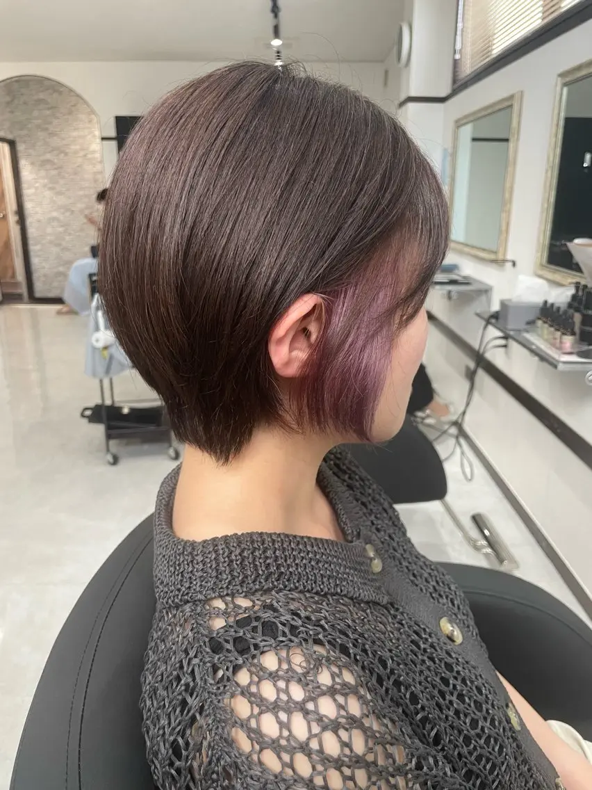 ショート パープルカラー ヘアカラー トリートメント 寺本 早希のヘアスタイル