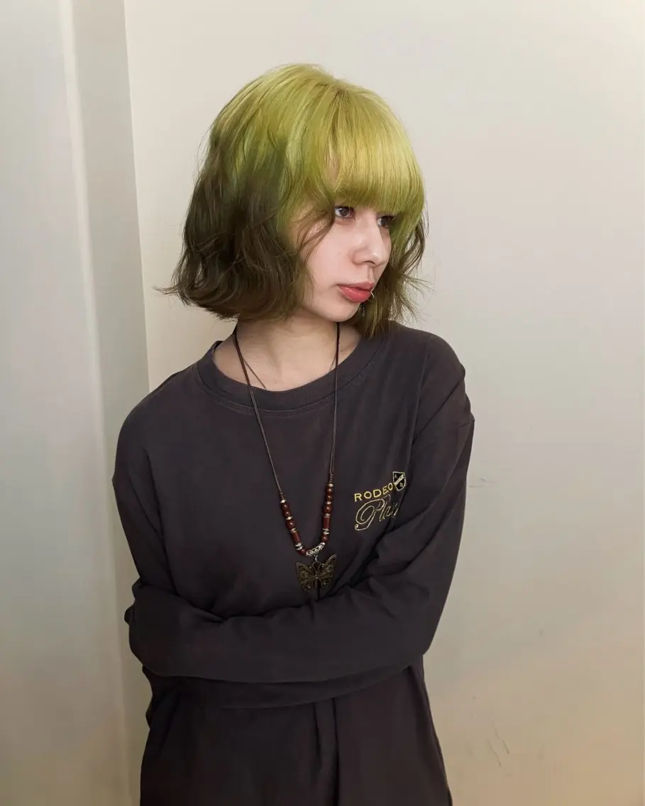 ミディアム カラー Hanaka🪷 ニュアンス×レイヤーのヘアスタイル